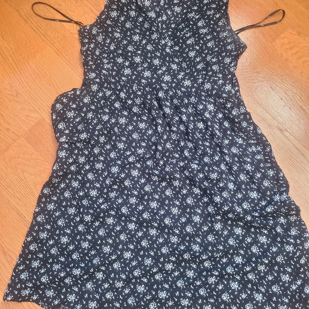 V neck dress with pockets